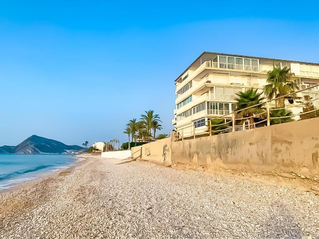 אלתיאה Apartamento Primera Linea Con Acceso Privado A La Playa מראה חיצוני תמונה